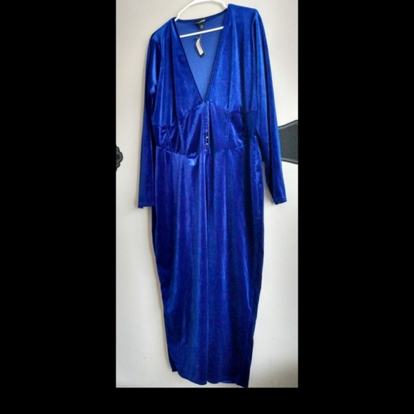 🆕 LISTING!! BNWOT PRETTY LITTLE THING PLUS BRIGHT BLUE VELVET CORSET MIDI DRESS - Picture 9 of 14